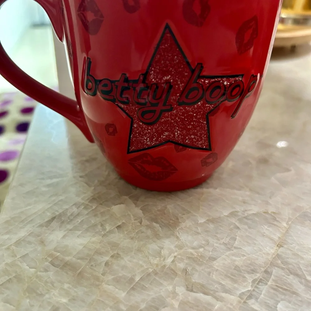 Universal Studios Betty Boop Red Mug - Picture 2 of 2